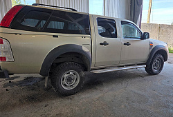 Комплект рессор с стремянками и втулками кронштейна серьги для Ford Ranger 2006-2012 года выпуска.